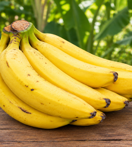 Product: Fresh Banana Origin: India Description: Fresh Indian bananas selected for quality, size, appearance and freshness. Suitable for international wholesale and retail markets. Key Features: Naturally sweet, good texture, carefully sorted and graded. Packaging: Corrugated cartons / customized export packaging. Applications: Retail, wholesale, food service and fresh consumption.